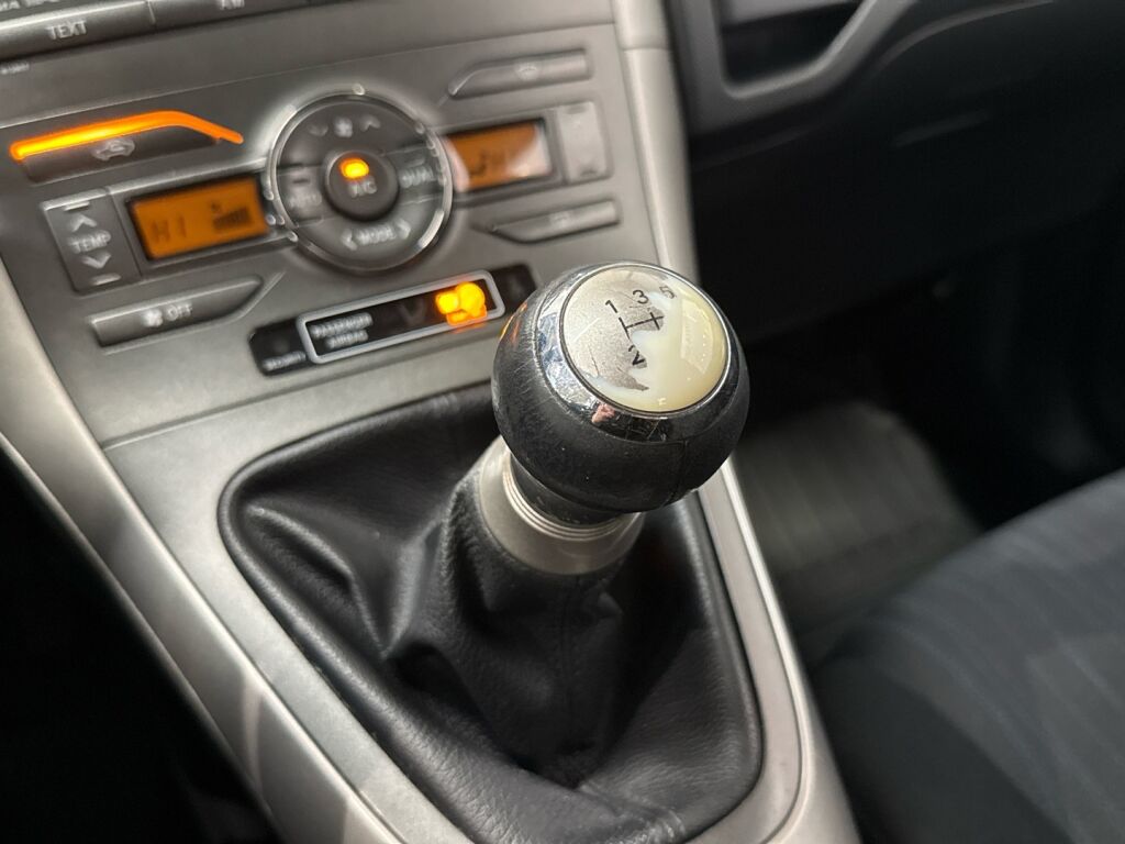 Toyota Auris 2008 Hopea