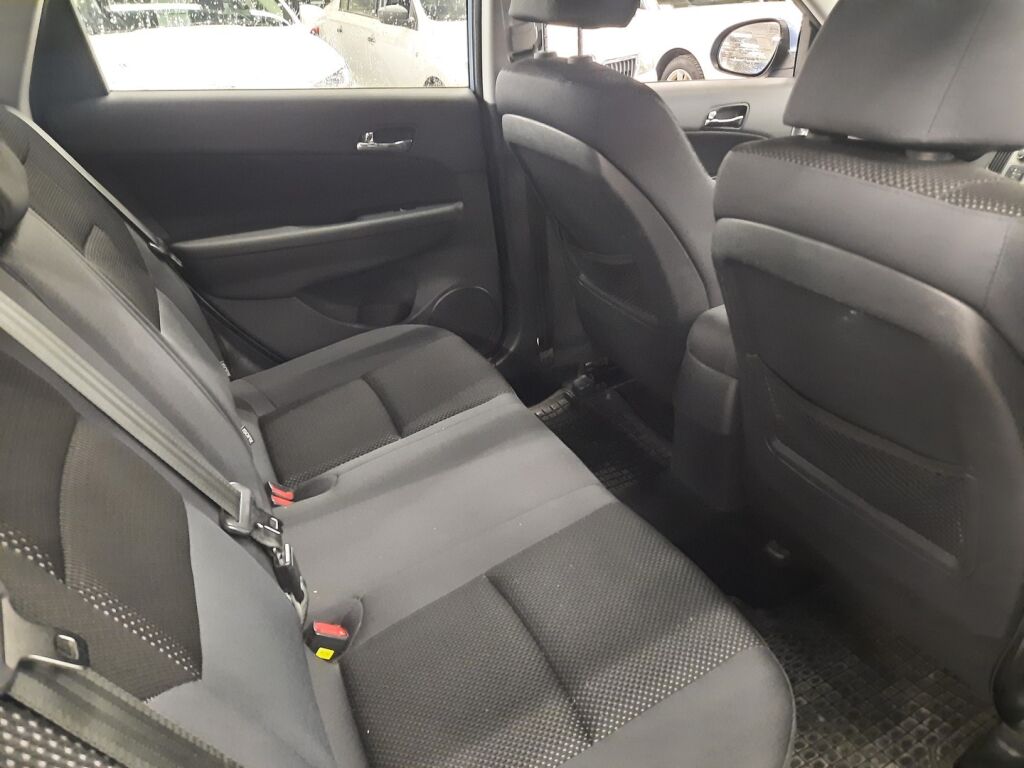 Hyundai i30 2010 Sininen