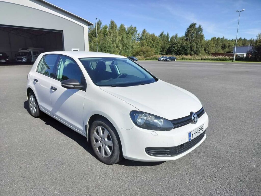 Volkswagen Golf 2009 Valkoinen