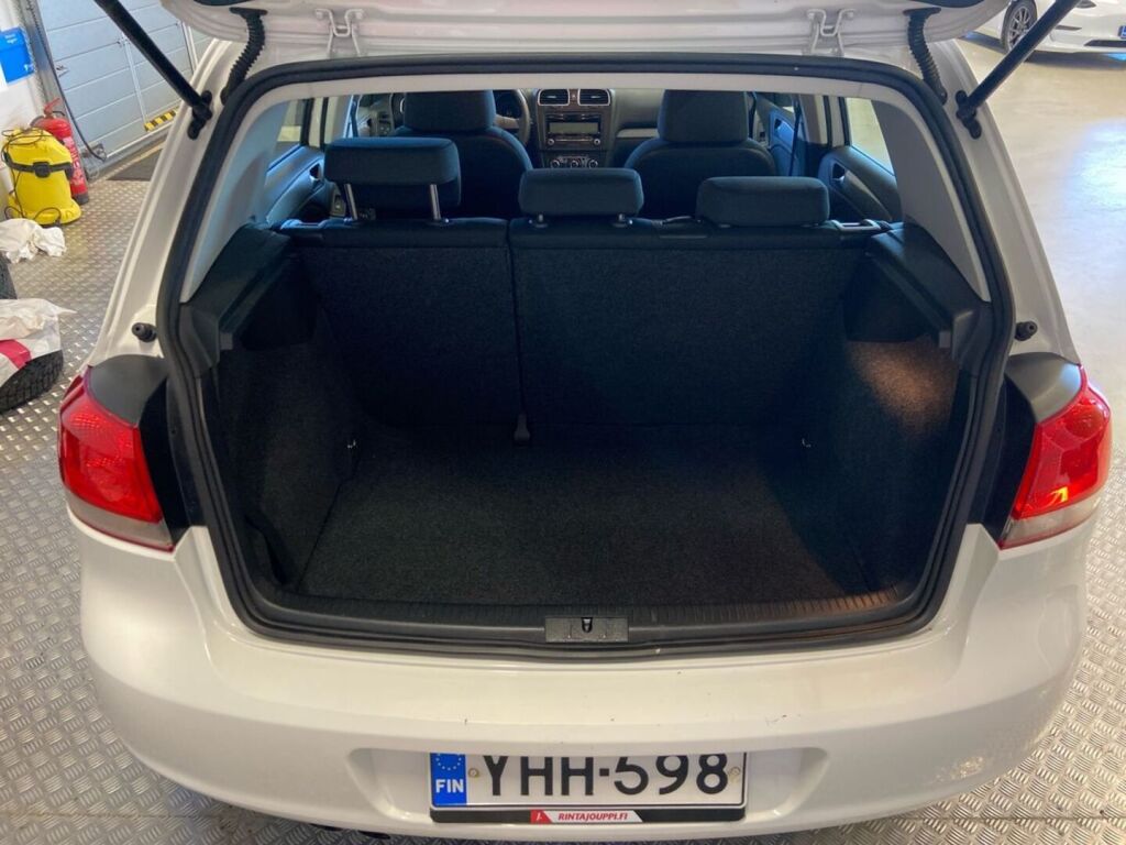 Volkswagen Golf 2009 Valkoinen