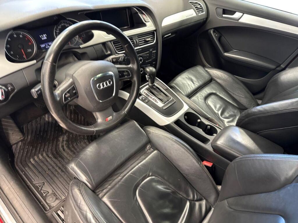 Audi A4 2009 Punainen