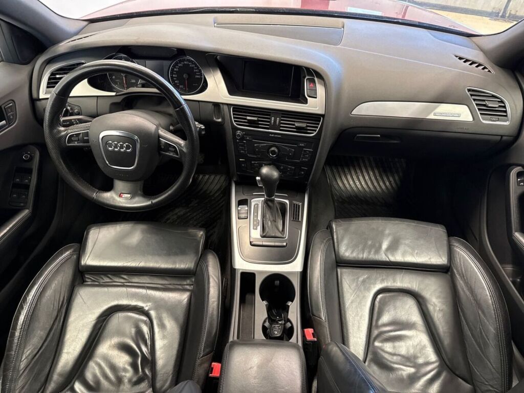 Audi A4 2009 Punainen