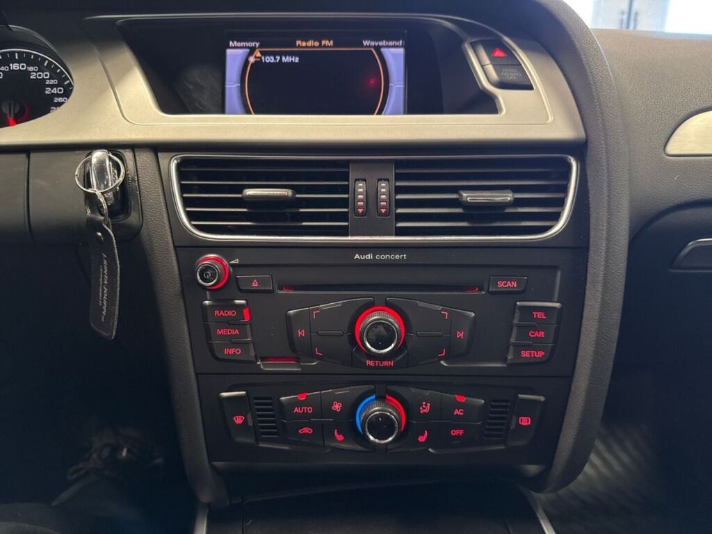 Audi A4 2009 Punainen