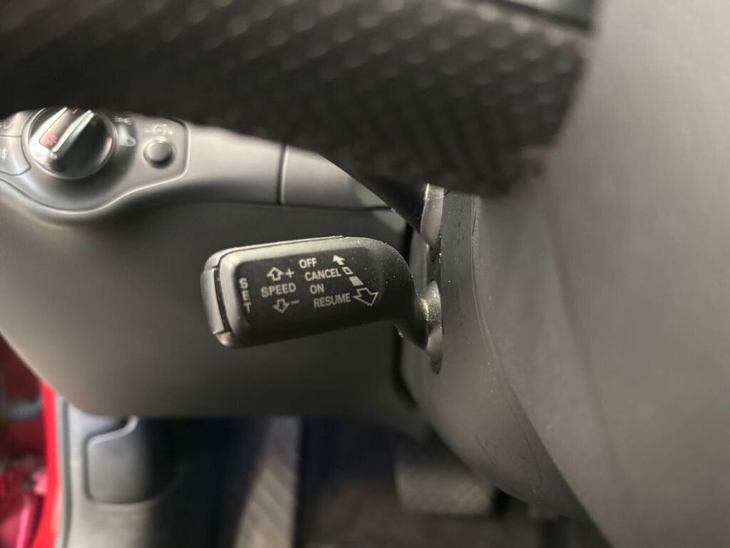 Audi A4 2009 Punainen