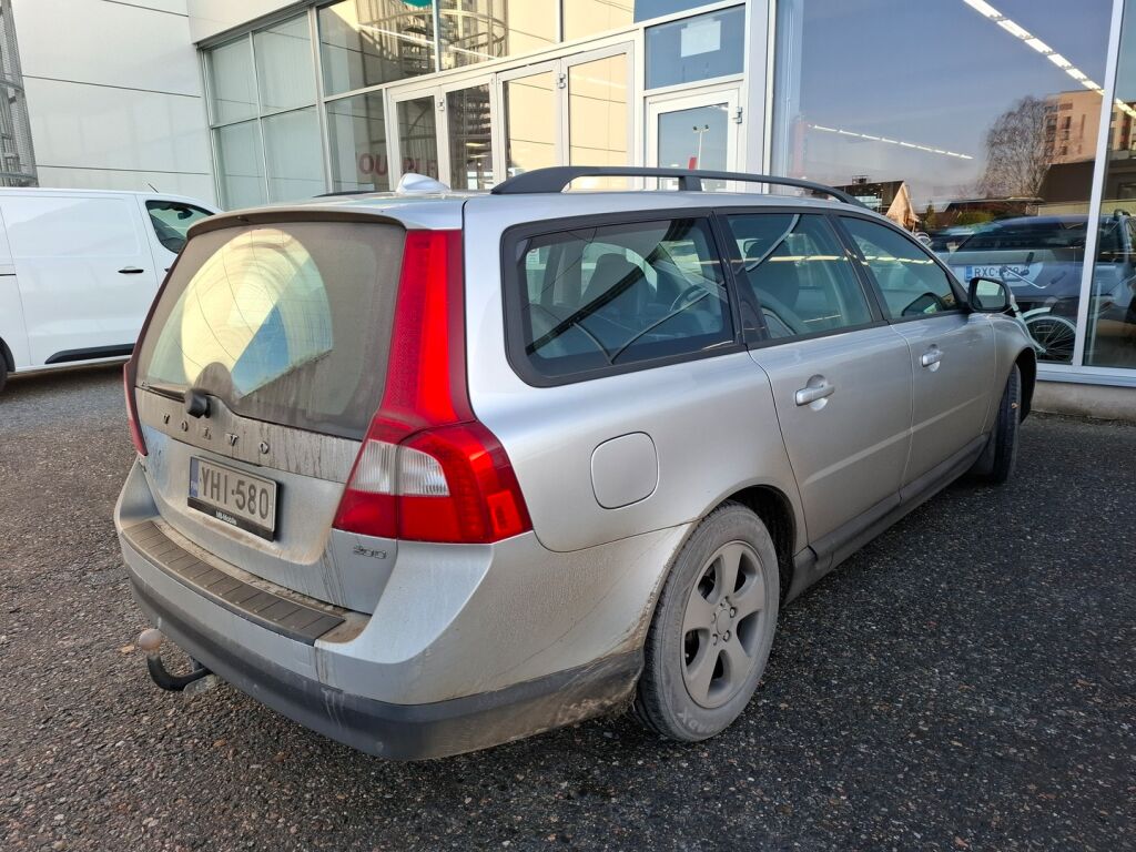 Volvo V70 2009 Harmaa