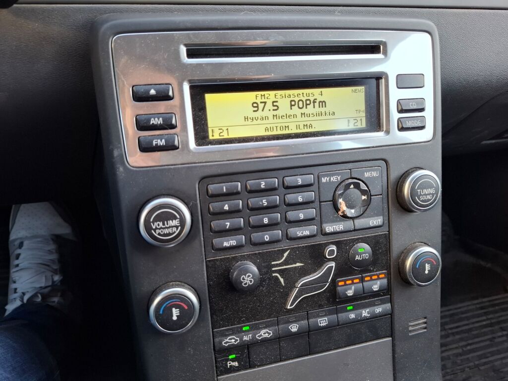 Volvo V70 2009 Harmaa