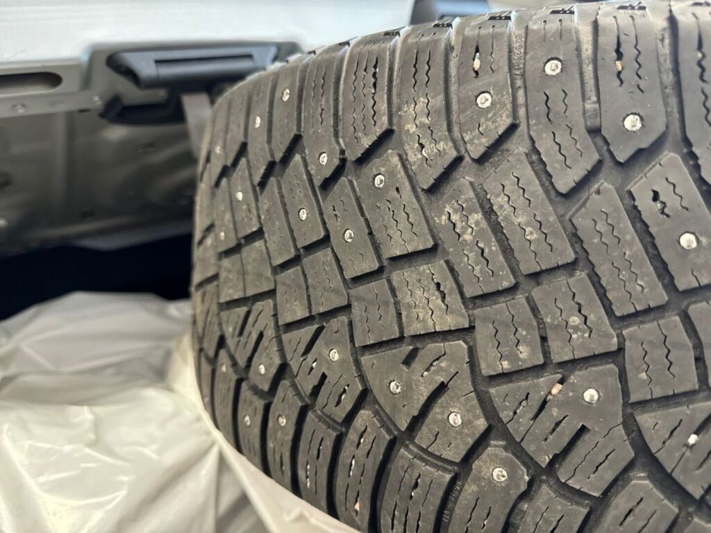 Mercedes-Benz E 2009 Harmaa