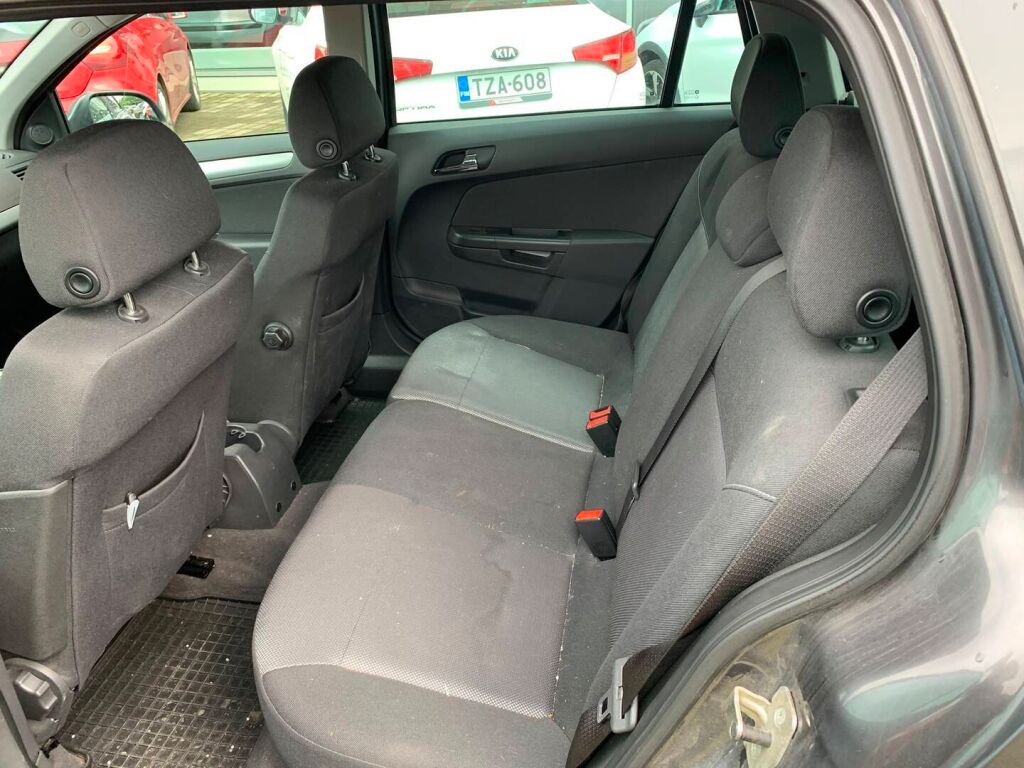 Opel Astra 2011 Harmaa