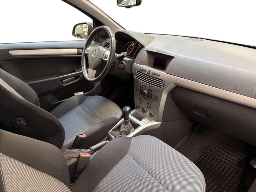 Opel Astra 2011 Harmaa