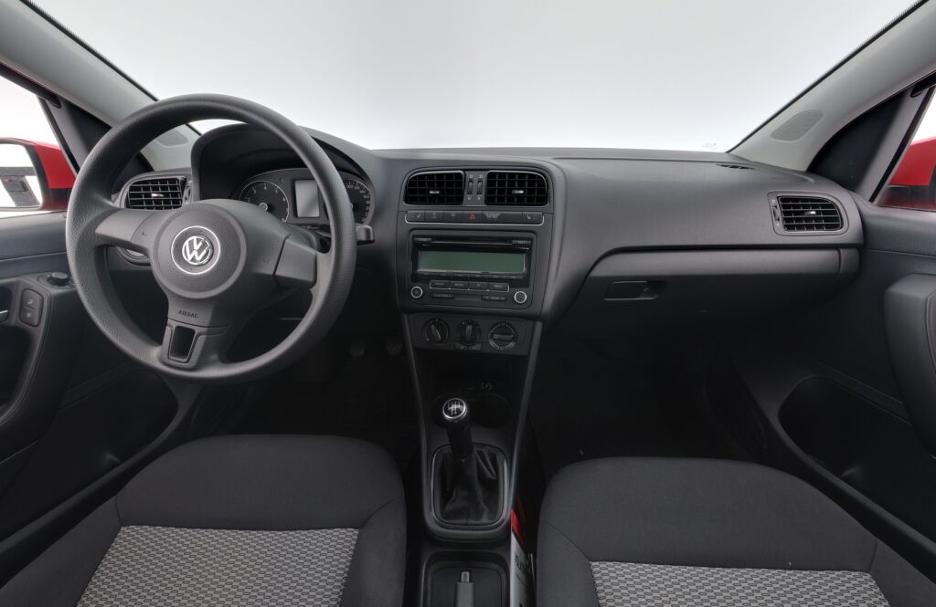 Volkswagen Polo 2011 Punainen