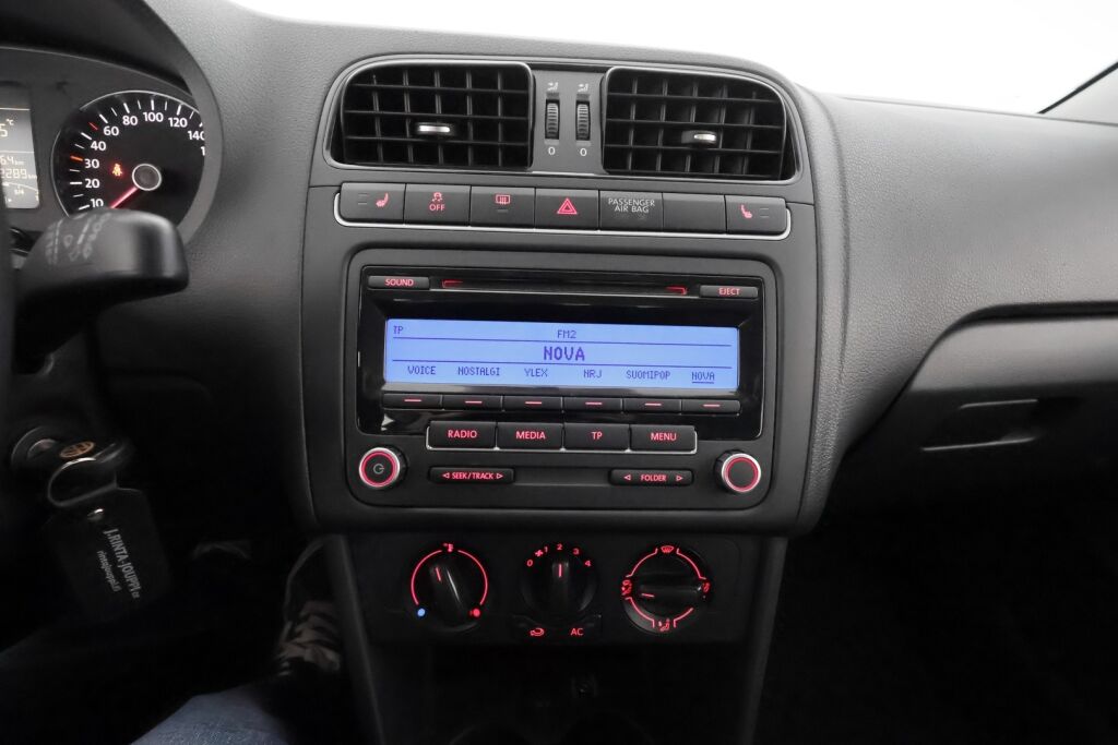 Volkswagen Polo 2011 Punainen