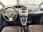 Toyota Verso 2011 Harmaa
