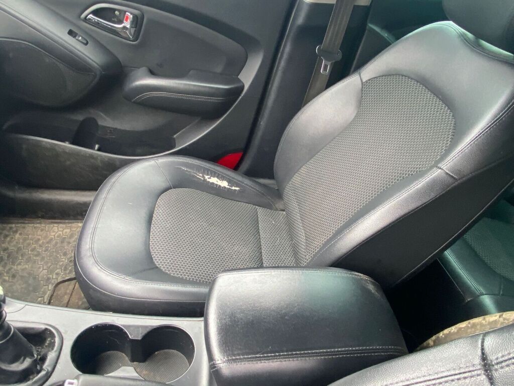 Hyundai ix35 2011 Musta