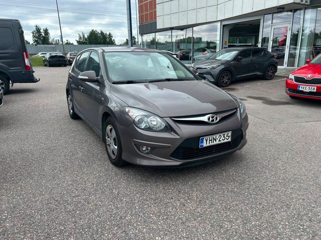 Hyundai i30 2011 Ruskea (beige)