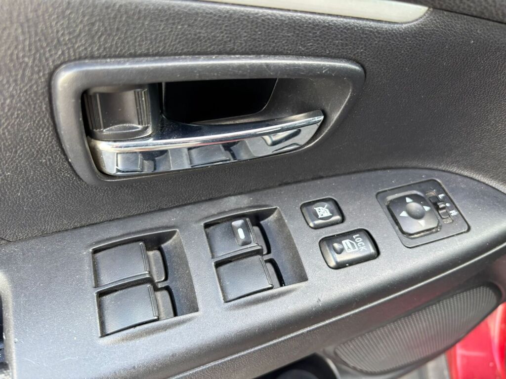 Mitsubishi ASX 2011 Punainen