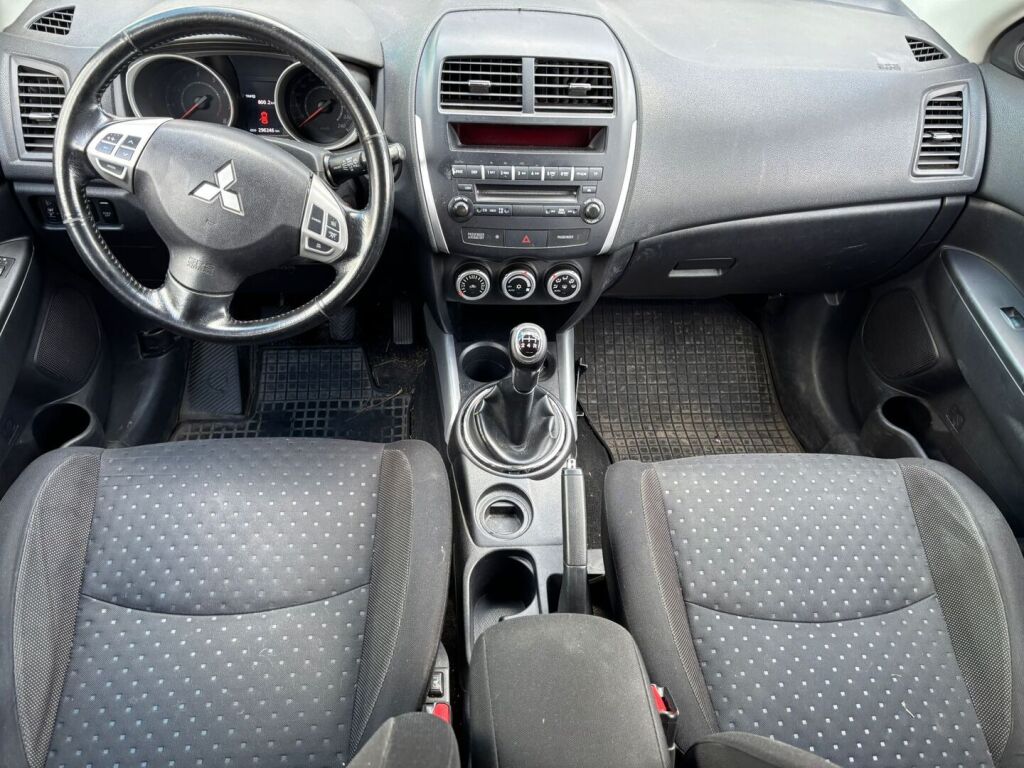 Mitsubishi ASX 2011 Punainen