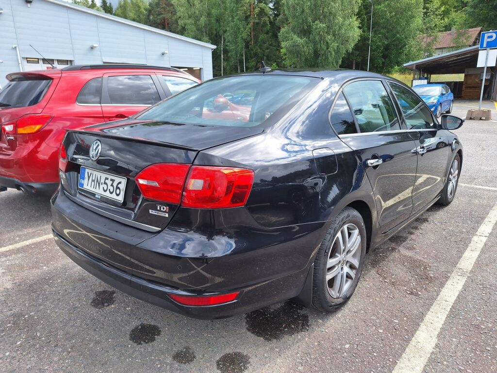 Volkswagen Jetta 2011 Musta