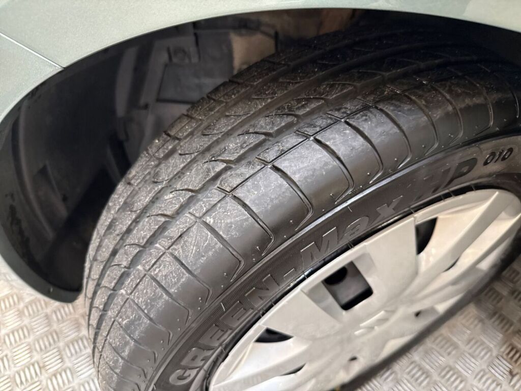 Suzuki Swift 2011 Vihreä