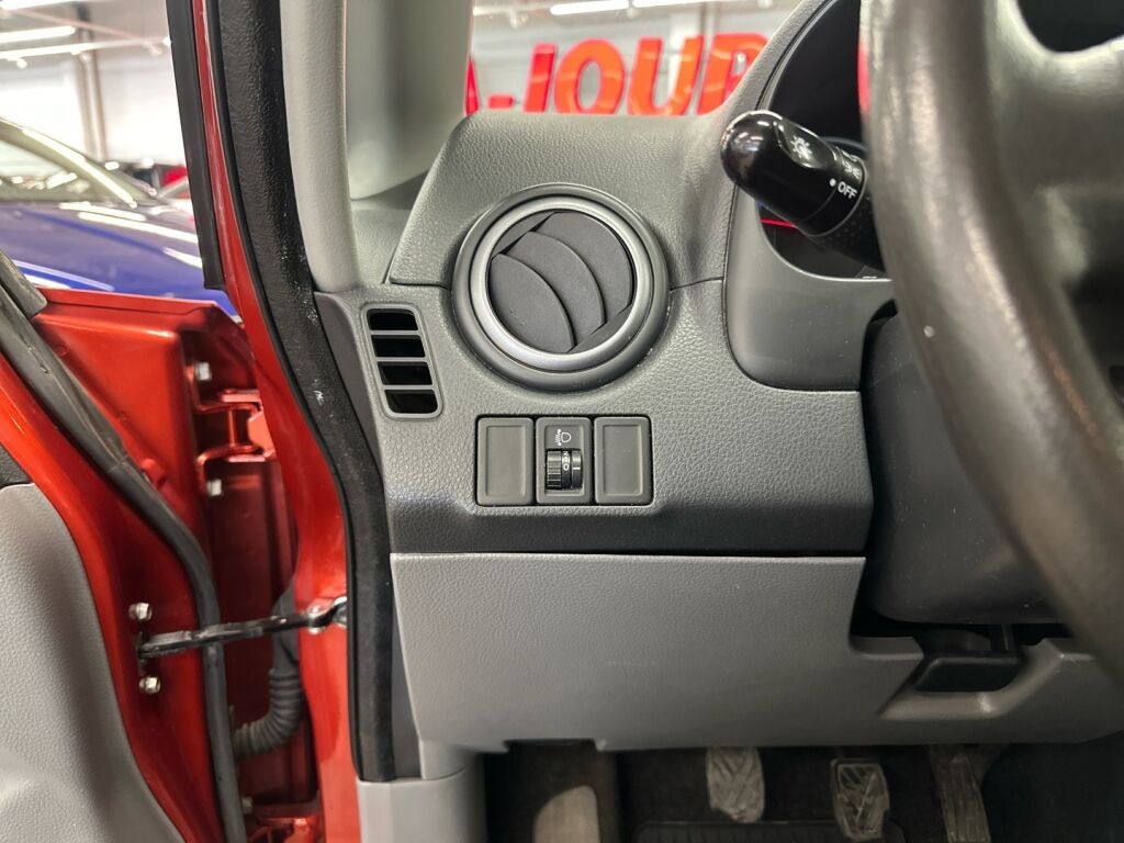 Suzuki SX4 2011 Oranssi