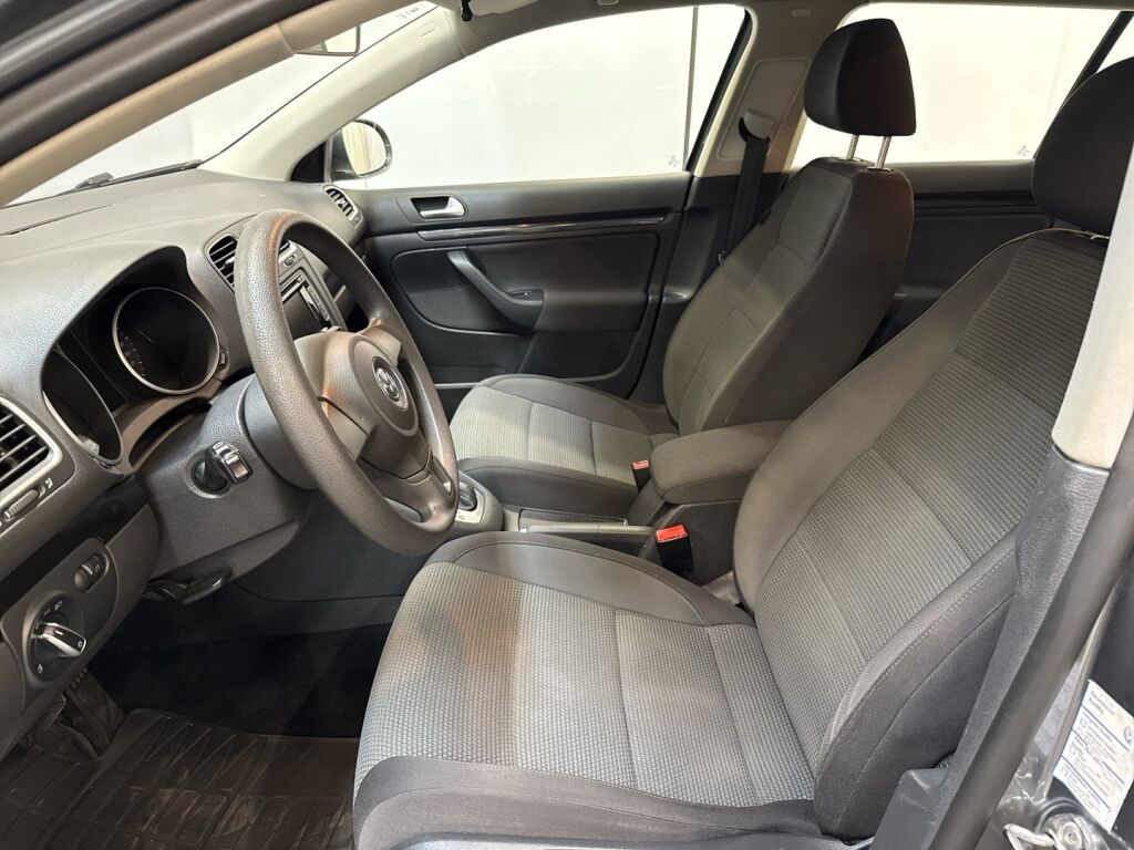 Volkswagen Golf 2011 Harmaa