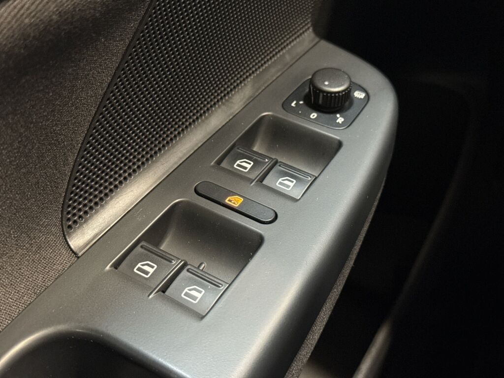 Volkswagen Golf 2011 Harmaa