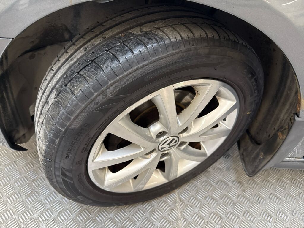 Volkswagen Golf 2011 Harmaa