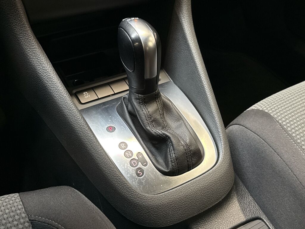 Volkswagen Golf 2011 Harmaa
