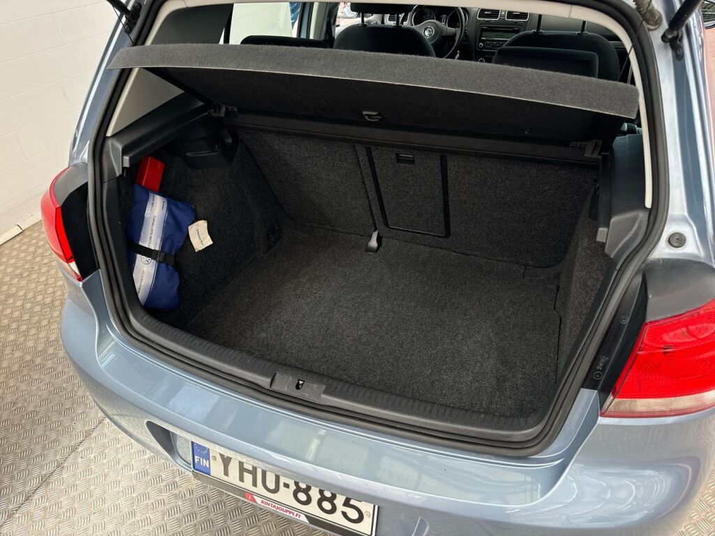 Volkswagen Golf 2011 Sininen