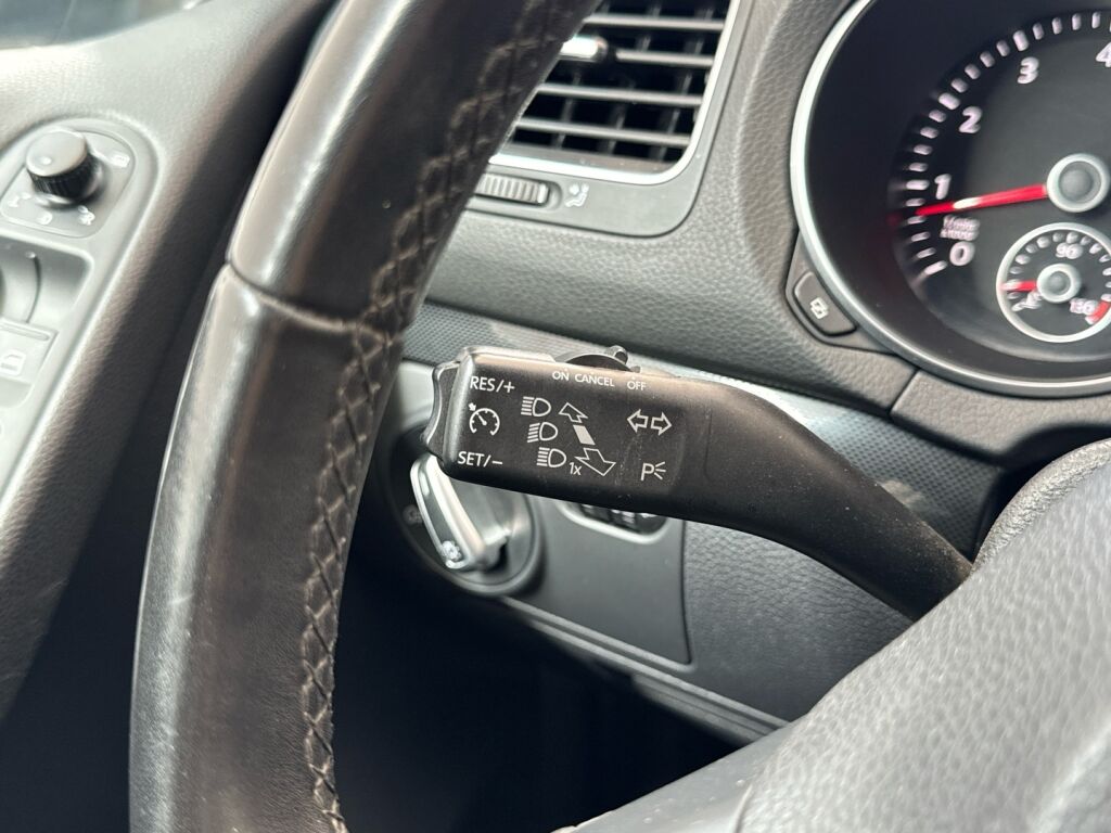 Volkswagen Golf 2011 Sininen