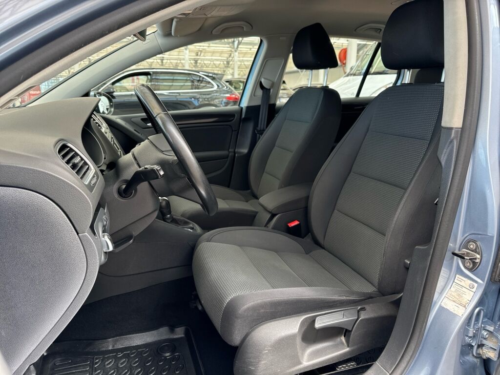 Volkswagen Golf 2011 Sininen