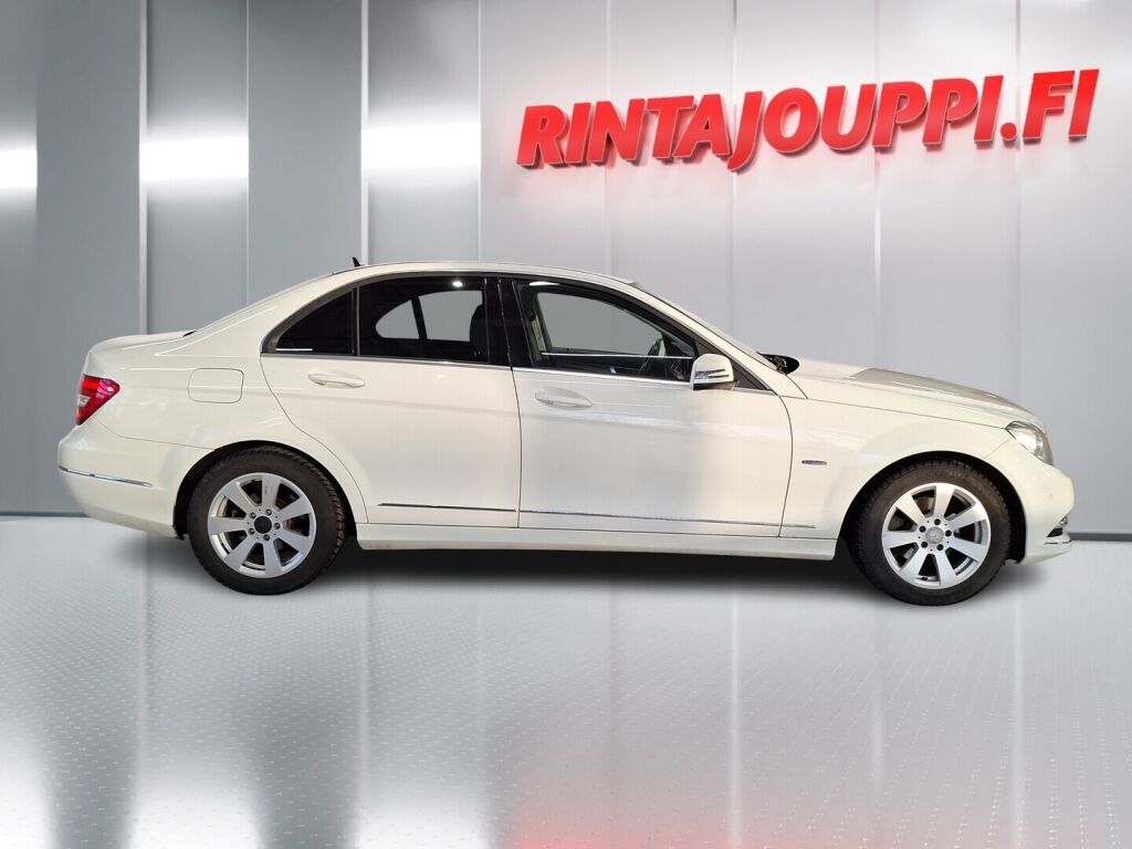 Mercedes-Benz C 2011 Valkoinen