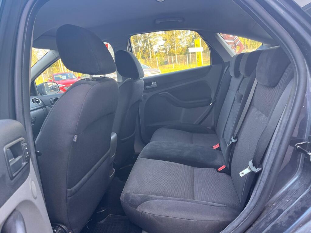 Ford Focus 2008 Harmaa