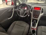 Opel Astra 2012 Punainen