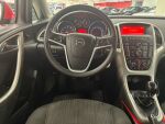 Opel Astra 2012 Punainen