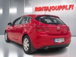 Opel Astra 2012 Punainen