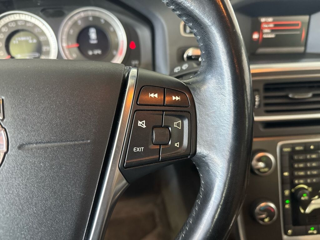 Volvo V60 2012 Ruskea (beige)