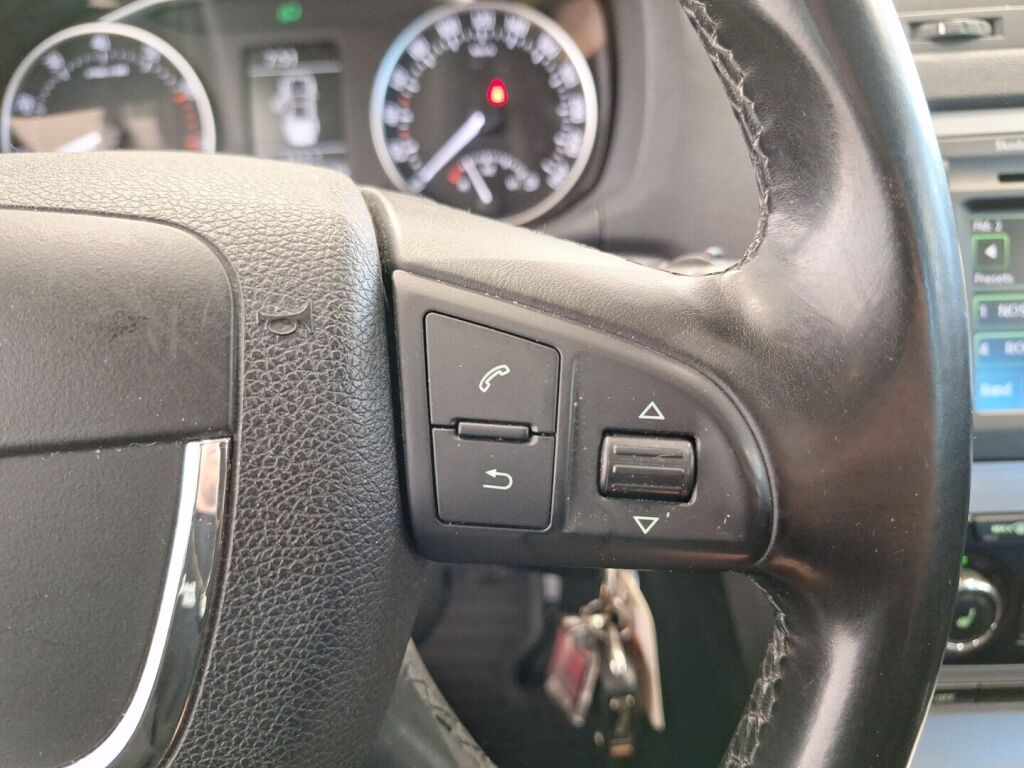 Skoda Octavia 2011 Ruskea (beige)