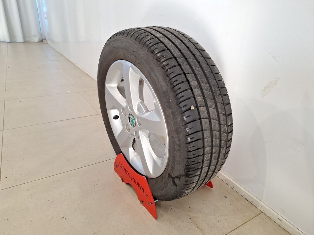 Skoda Octavia 2011 Ruskea (beige)