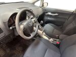 Toyota Auris 2011 Punainen