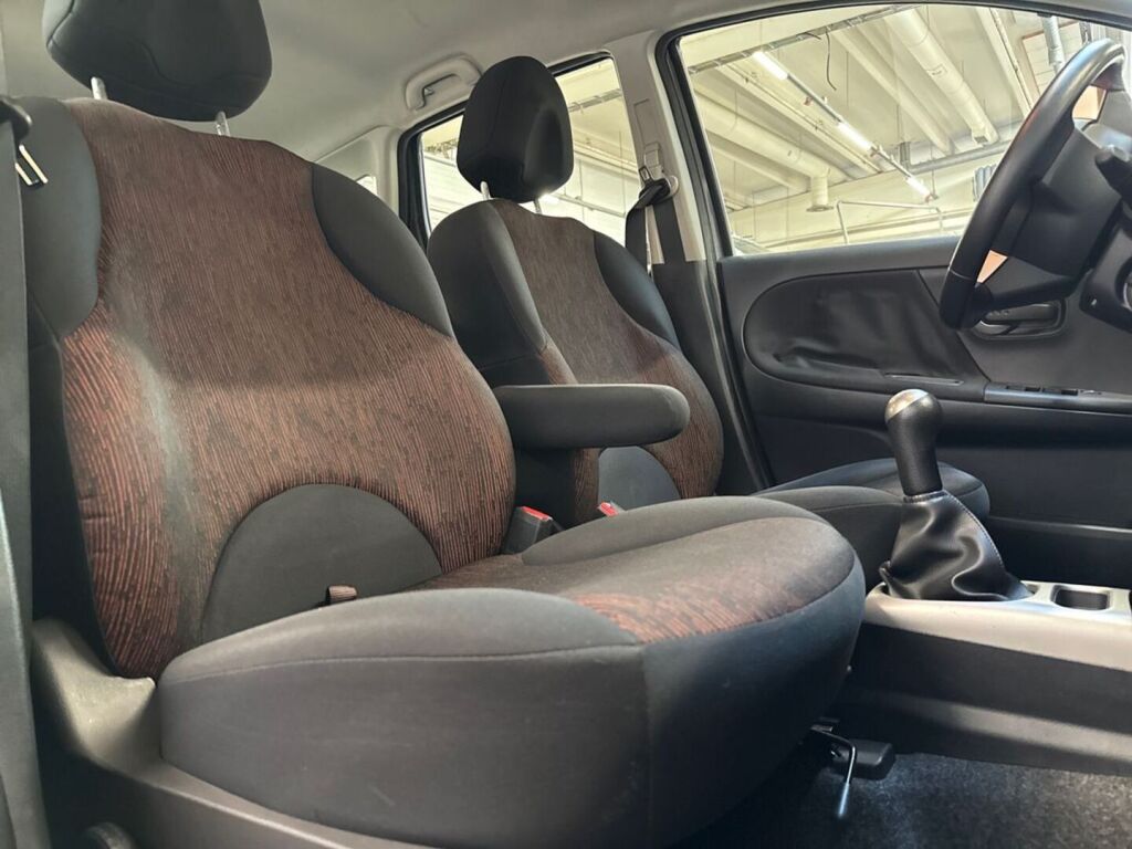 Nissan Note 2011 Sininen