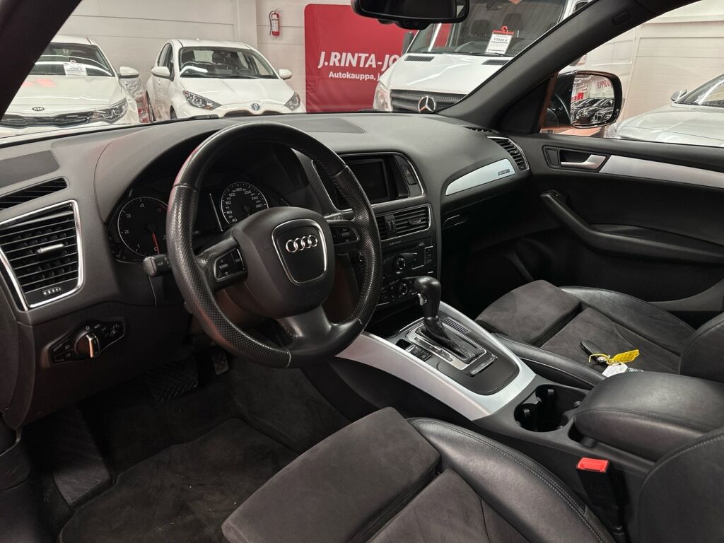 Audi Q5 2012 Musta