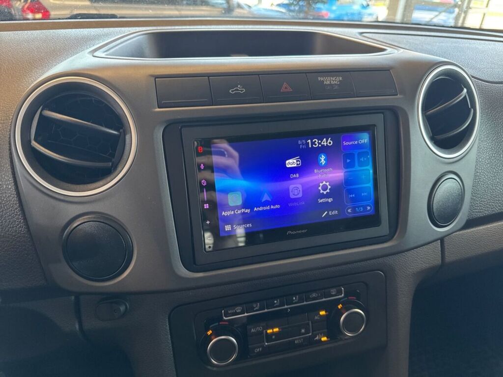 Volkswagen Amarok 2011 Ruskea (beige)