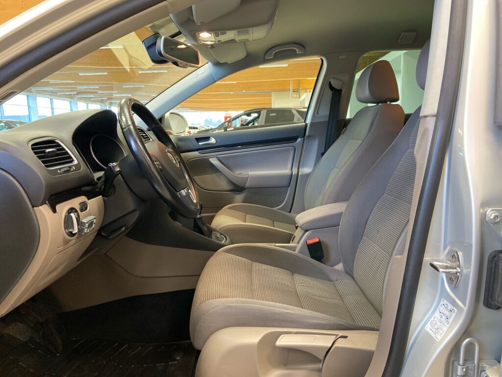 Volkswagen Golf 2011 Hopea