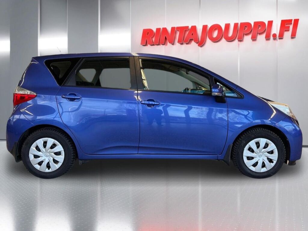 Toyota Verso-S 2011 Sininen