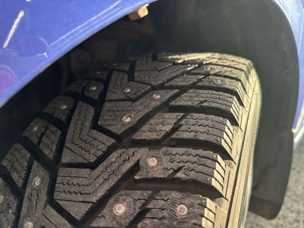 Toyota Verso-S 2011 Sininen