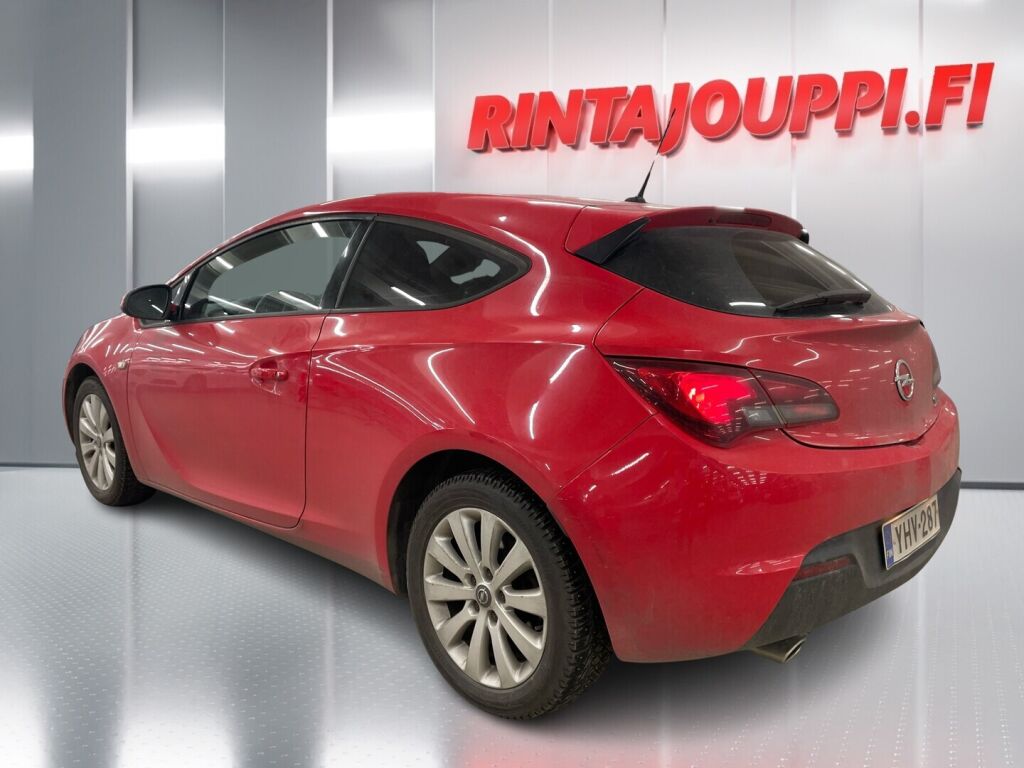 Opel Astra 2012 Punainen
