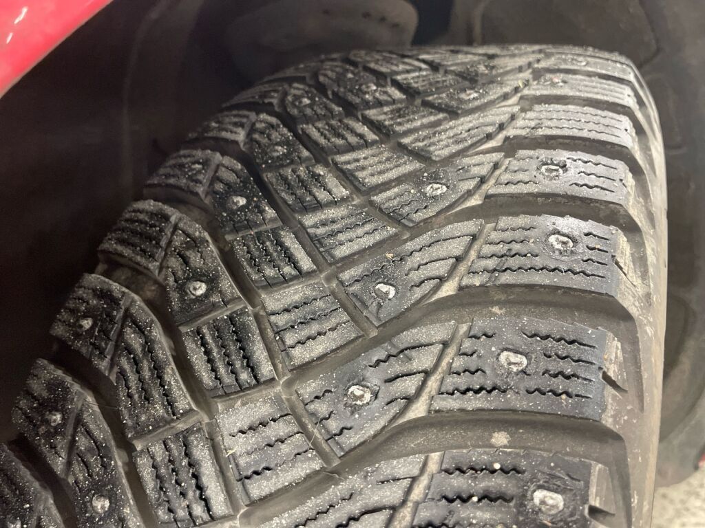 Opel Astra 2012 Punainen