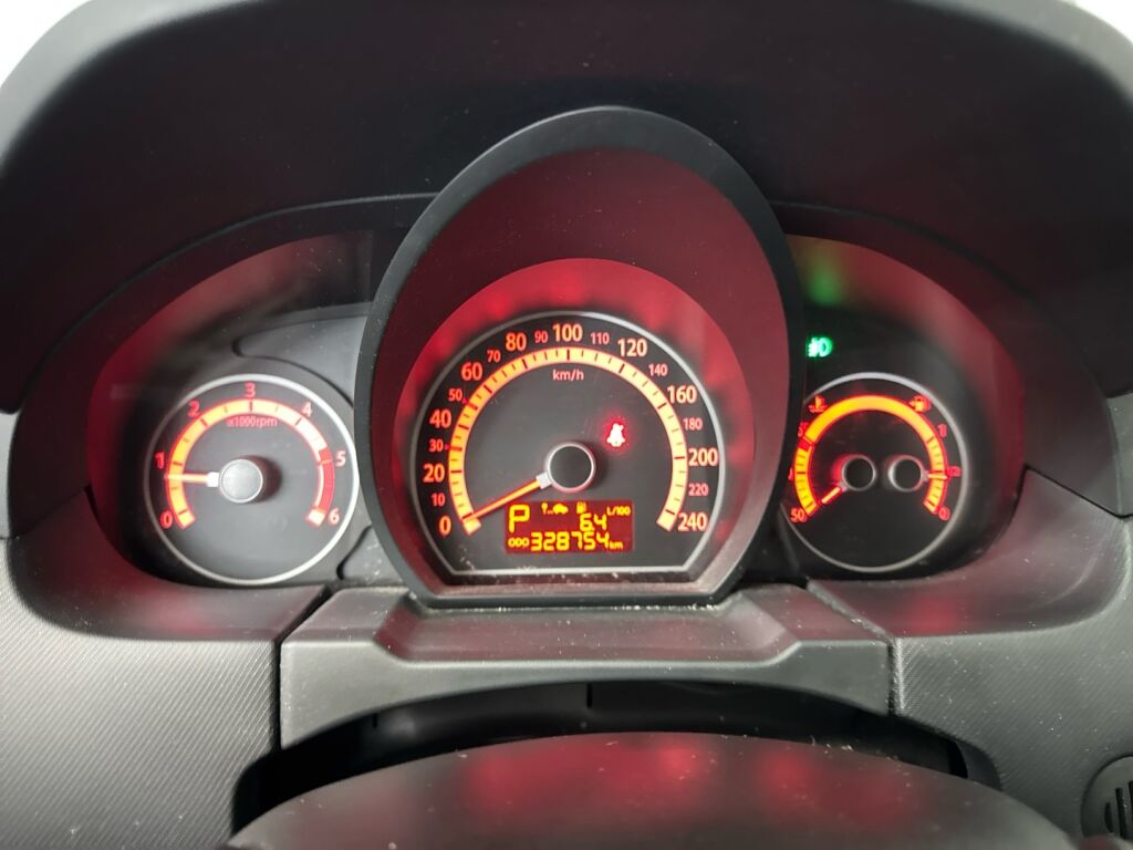 Kia Ceed 2012 Ruskea (beige)