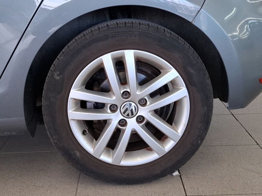 Volkswagen Golf 2012 Harmaa