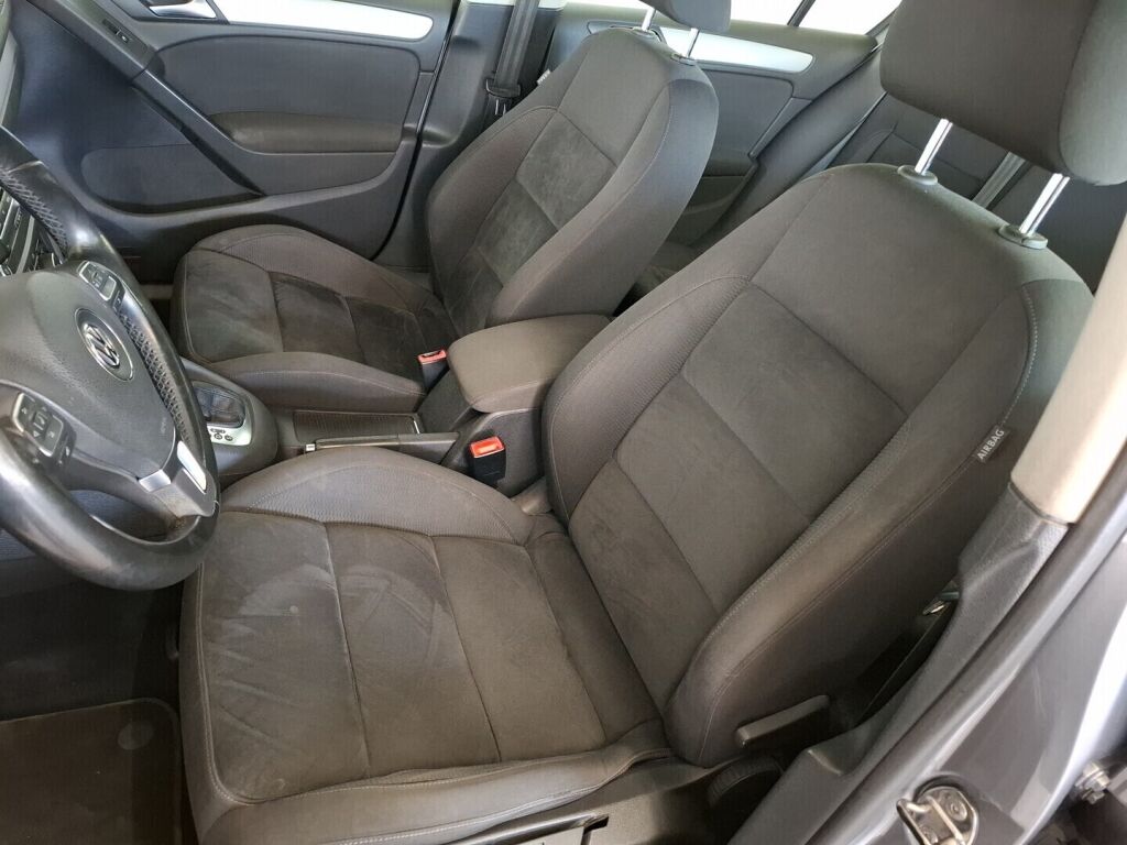 Volkswagen Golf 2012 Harmaa